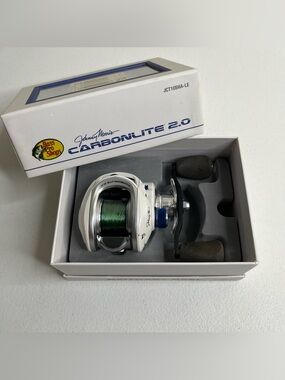 Bass Pro Shops Johnny Morris Carbonlite 2.0 Baitcast Reel JCT10SHA-LE Blue 7.5:1